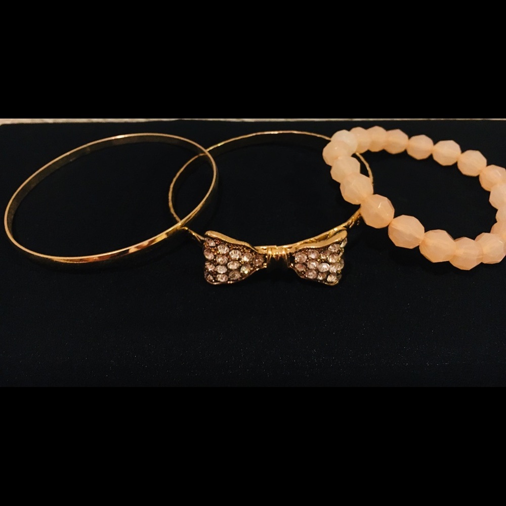 Bow bracelet set